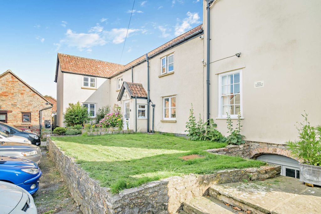 Property photo 2 of 45
