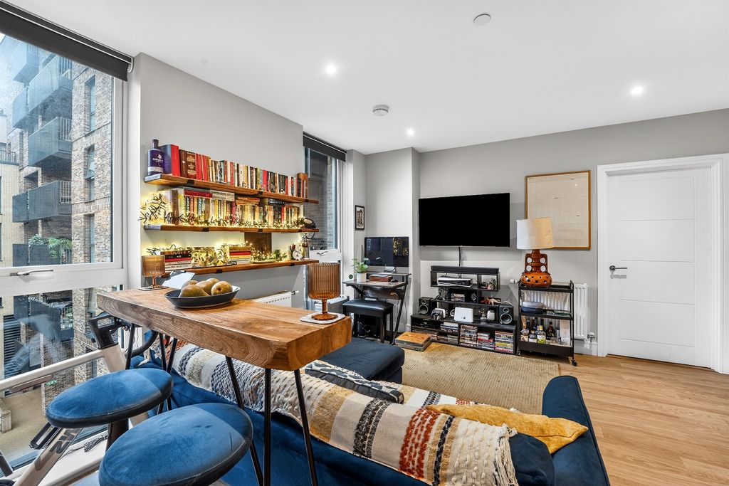 Property photo 2 of 12