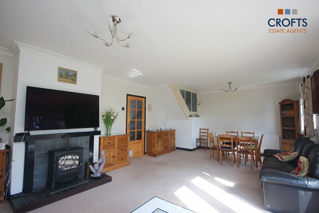 Property photo 3 of 18 Lounge View 2