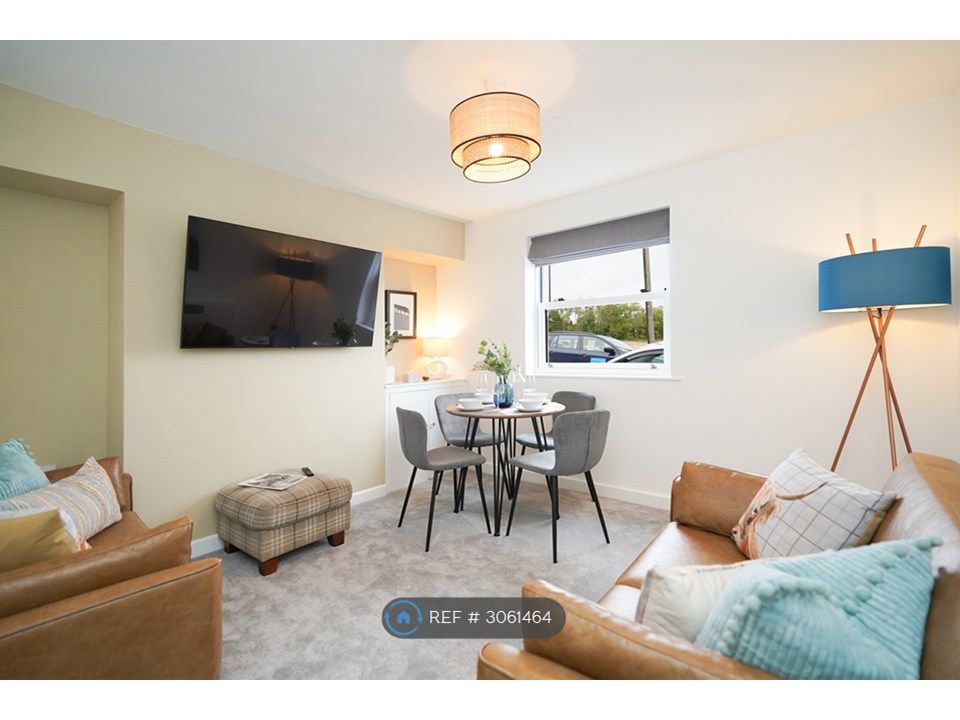Property photo 1 of 10 Lounge