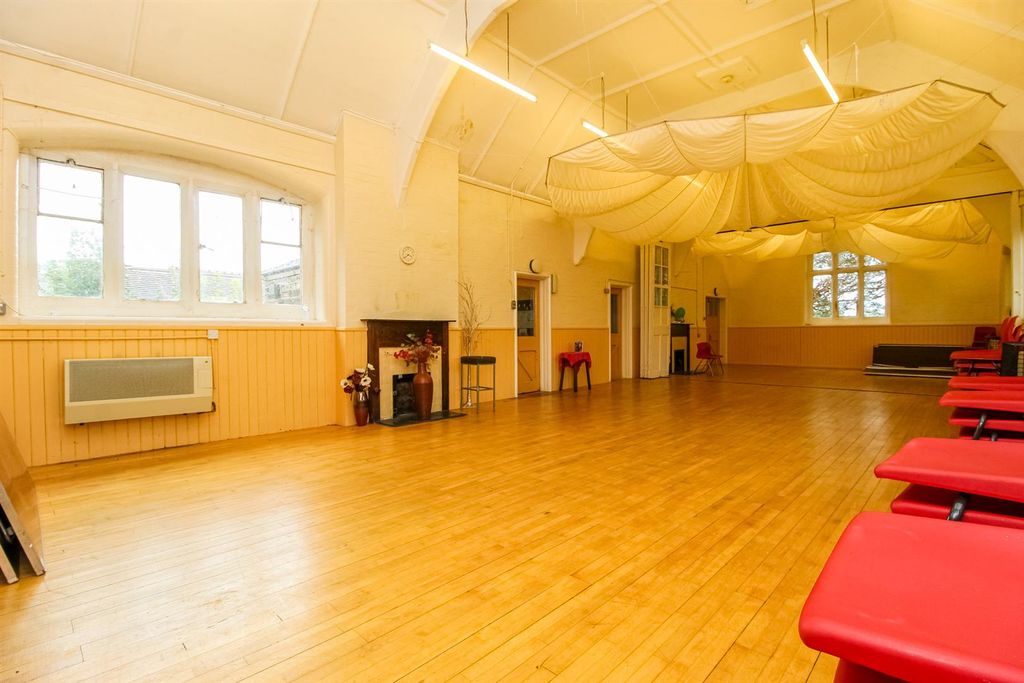 Property photo 3 of 12 Main Hall