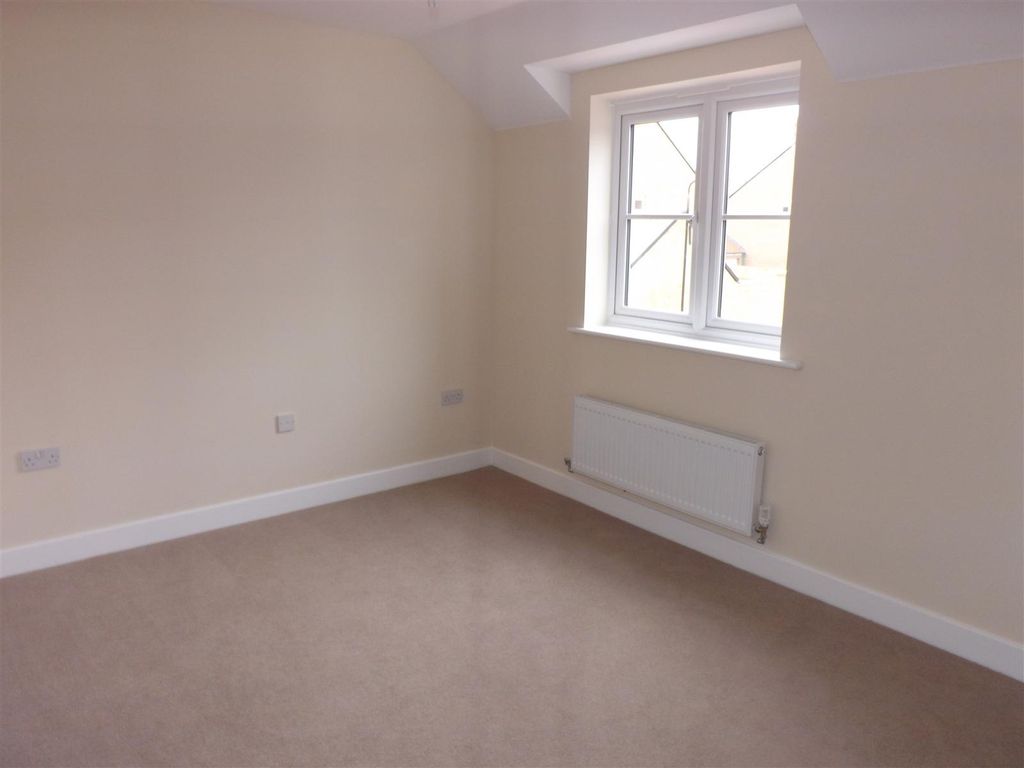 Property photo 3 of 7 Bedroom