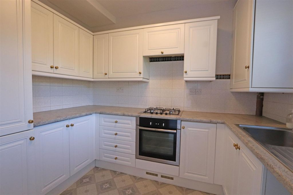 Property photo 2 of 14 Kitchen.Jpg