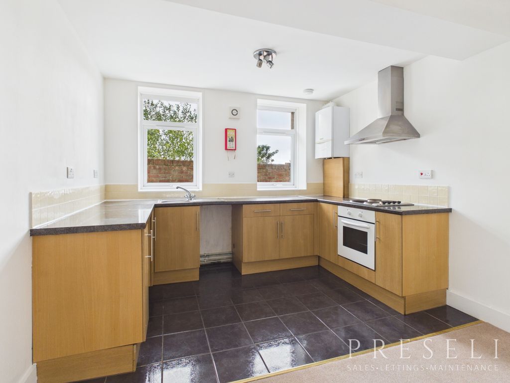 Property photo 2 of 7 Cam04745G0-Pr0114-Still002