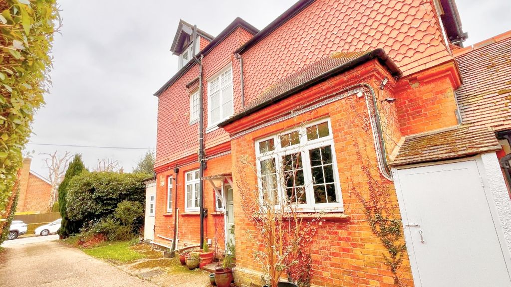 Property photo 3 of 18