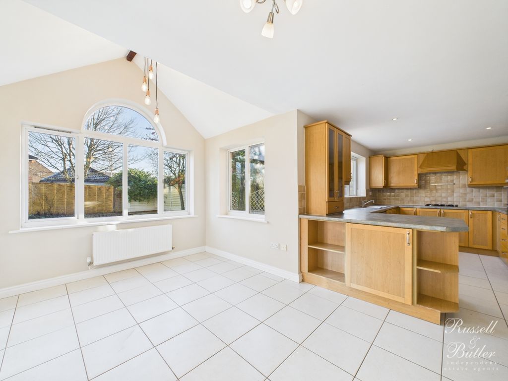 Property photo 2 of 23 Cam01995G0-Pr0395-Still005