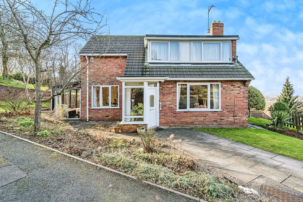 Property photo 1 of 18