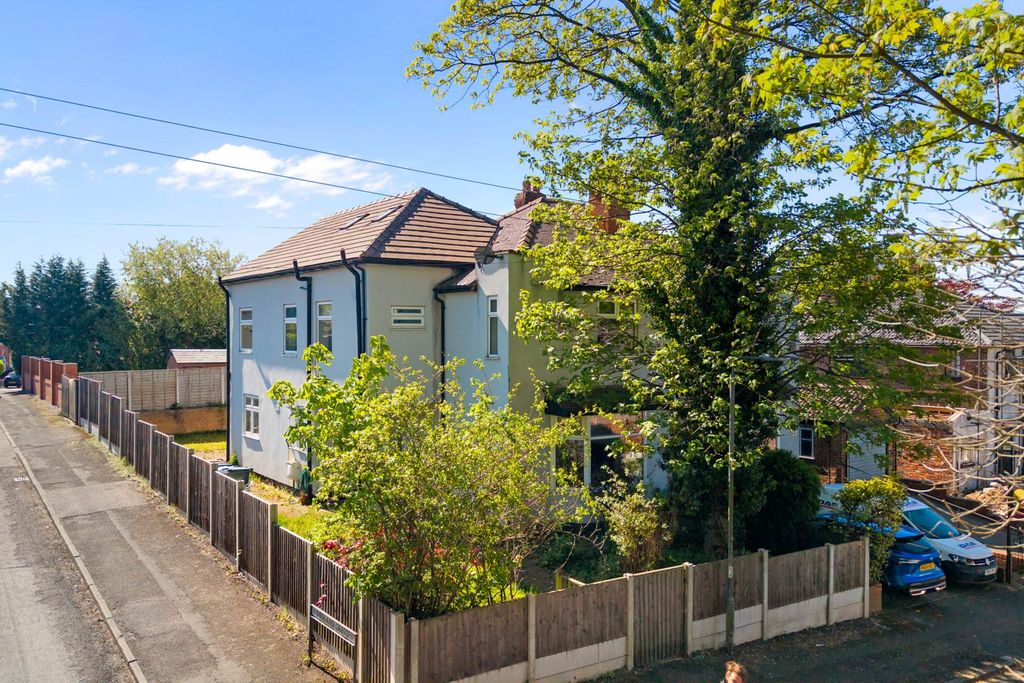 Property photo 1 of 33