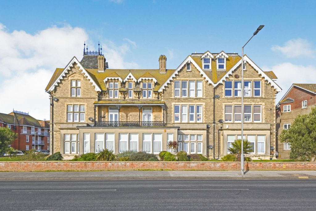 Property photo 1 of 17 Front