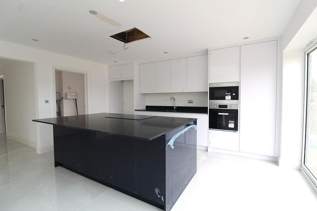 Property photo 1 of 14 Kitchen