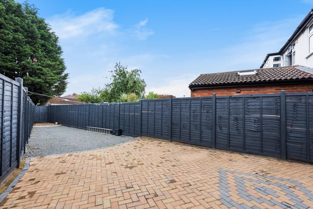 Property photo 3 of 11 Outside View