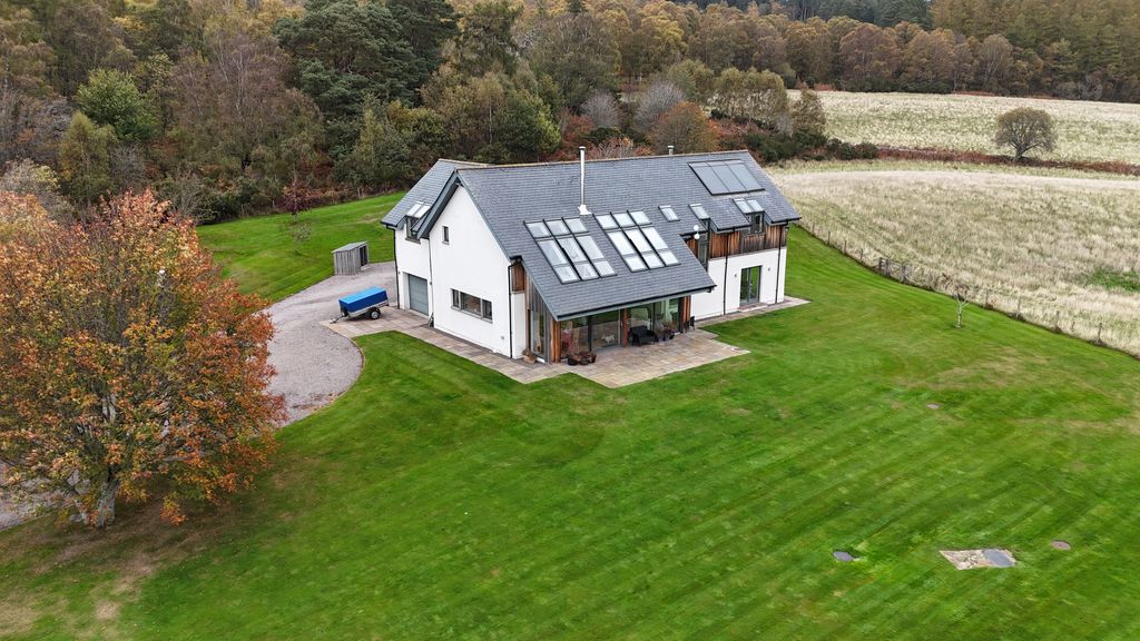 Property photo 1 of 52