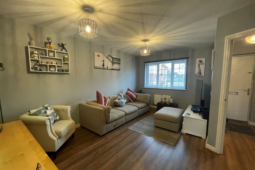 Property photo 2 of 11 Photo 8