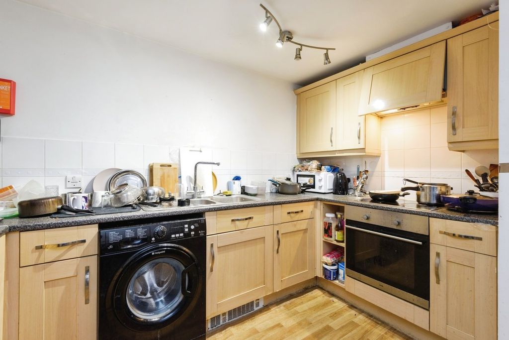 Property photo 2 of 13