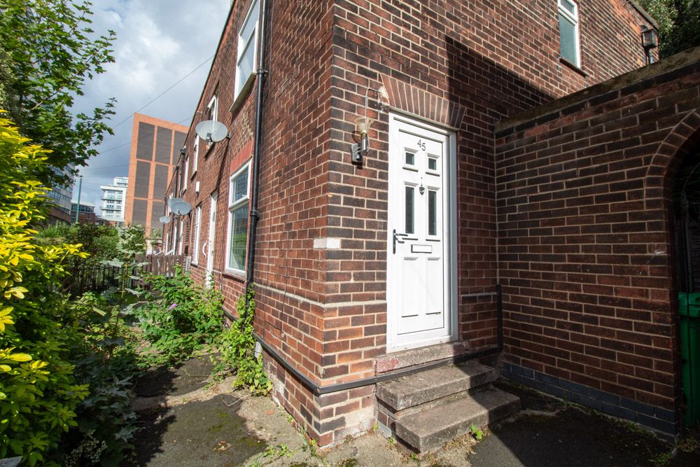 Property photo 1 of 8