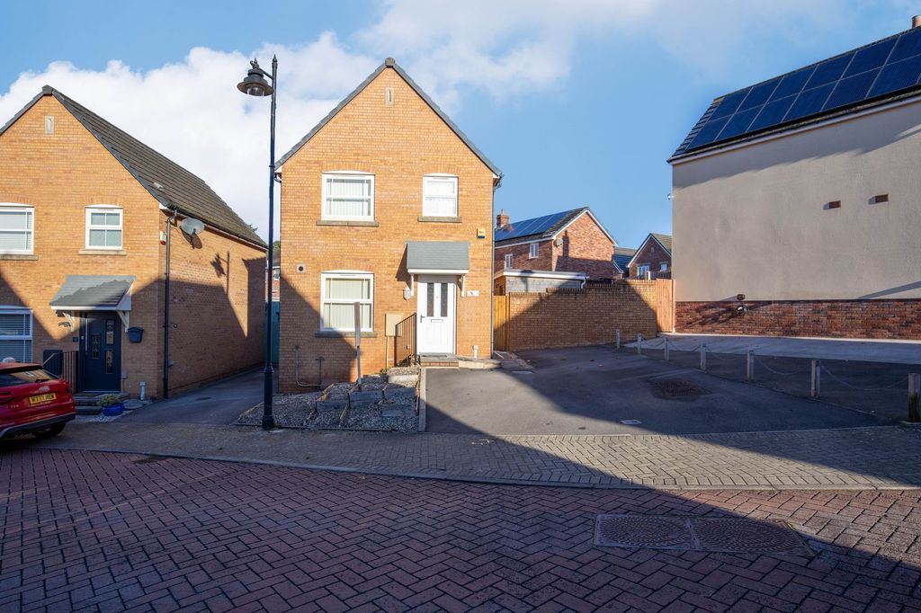 Property photo 1 of 30