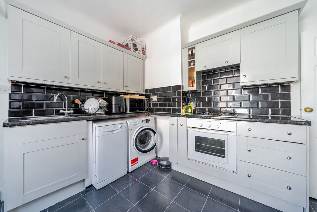 Property photo 2 of 8 1430122-17-69Bab6...