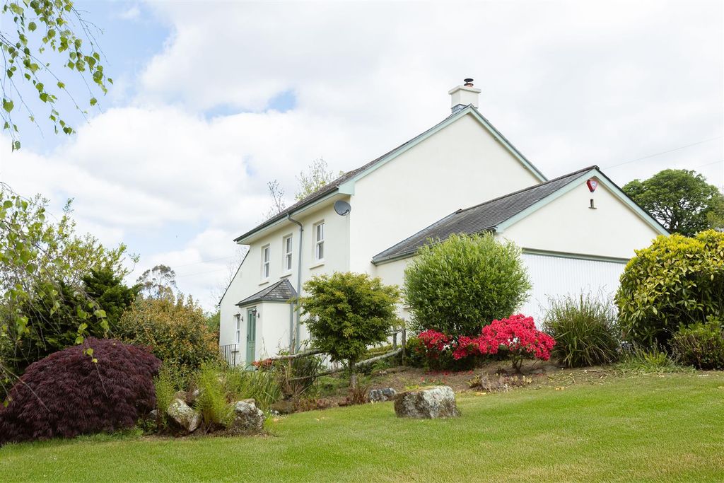 Property photo 2 of 26
