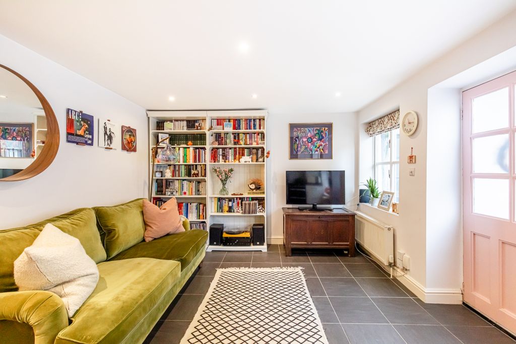 Property photo 3 of 12 5A1A6280