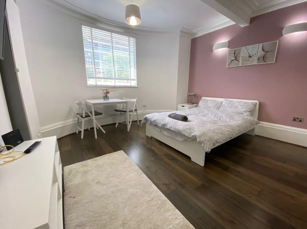 Property photo 1 of 15 Studio