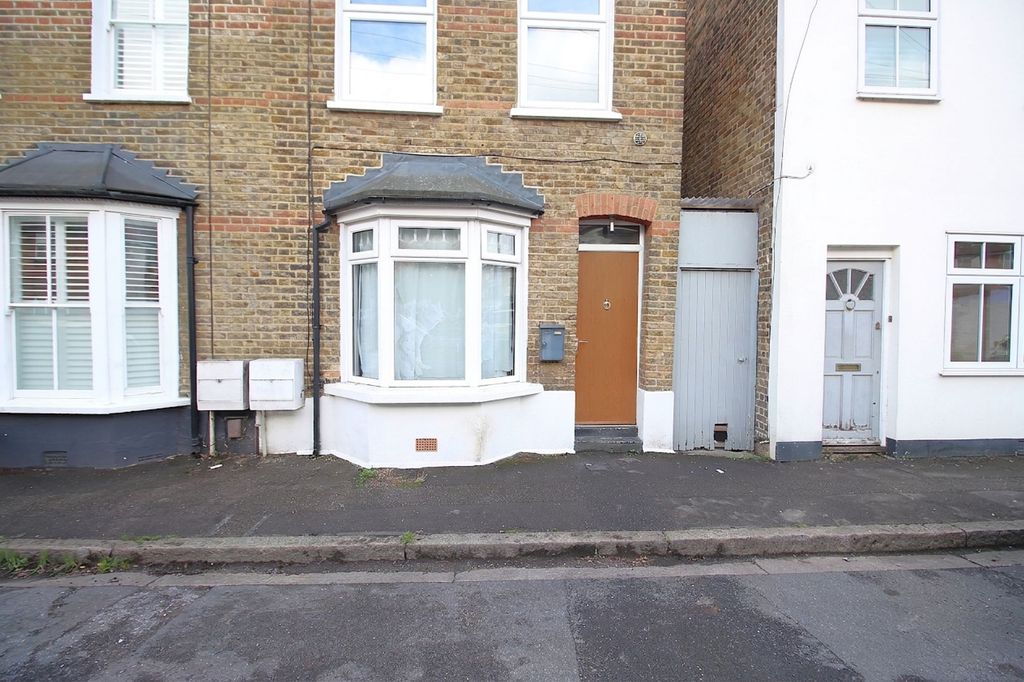 Property photo 1 of 9