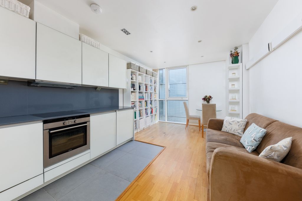 Property photo 2 of 8 Times Square F45 ...