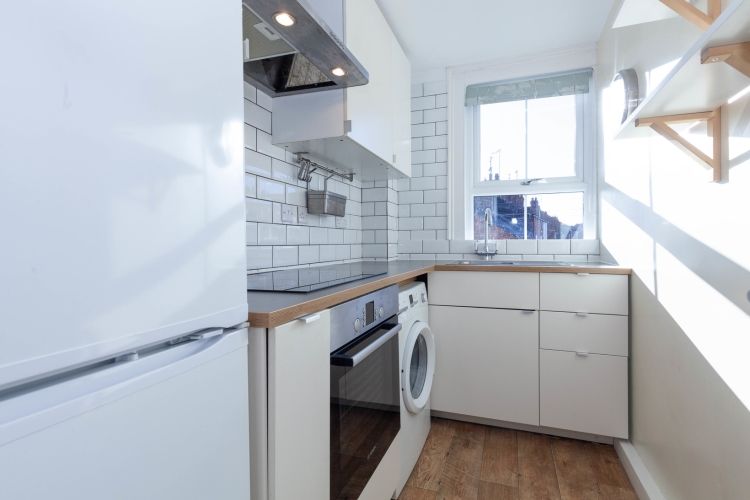 Property photo 2 of 8 238856