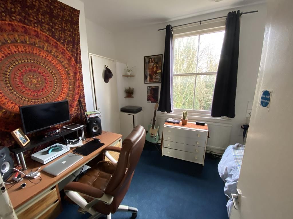 Property photo 3 of 10 Bedroom 4