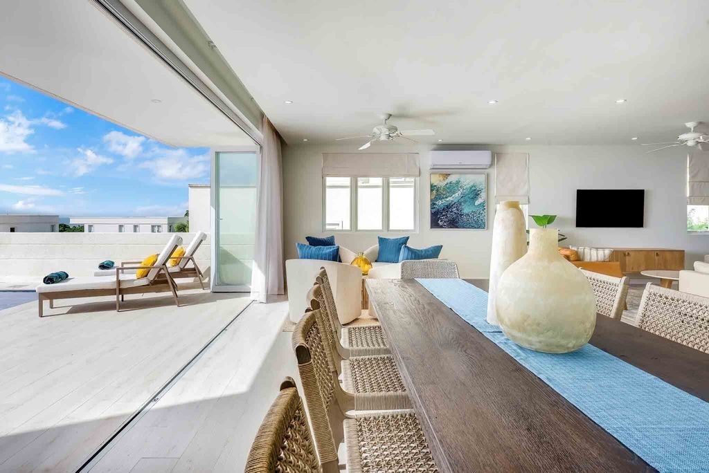 Property photo 3 of 20 No. 40 Westmoreland Hills - Dining Table
