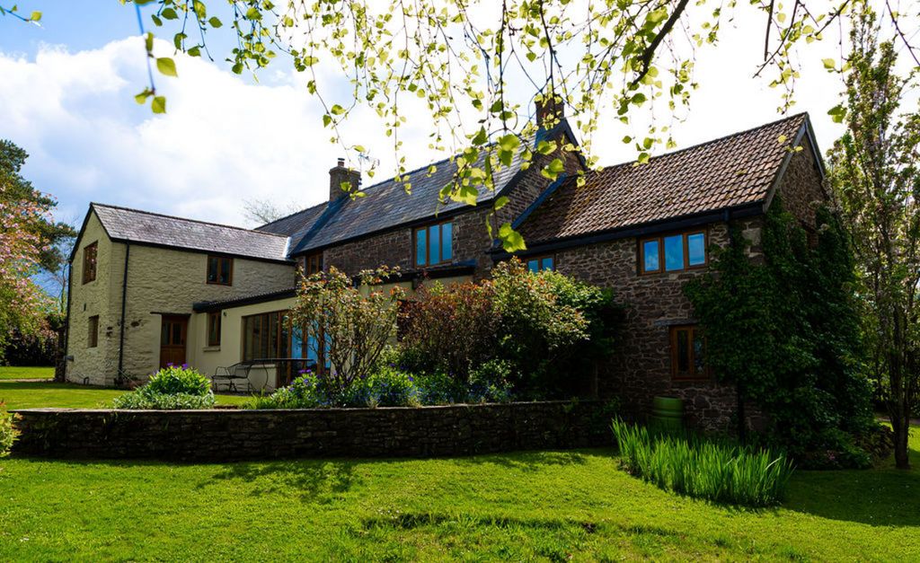 Property photo 2 of 32