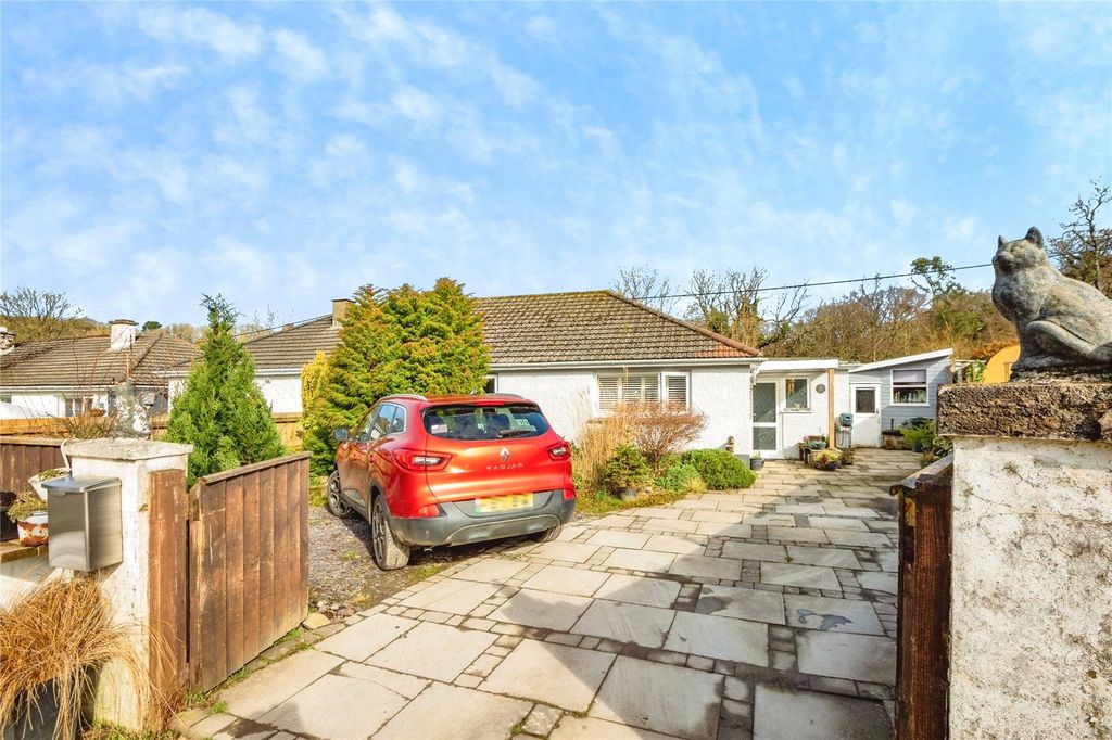 Property photo 2 of 33 Picture No. 03