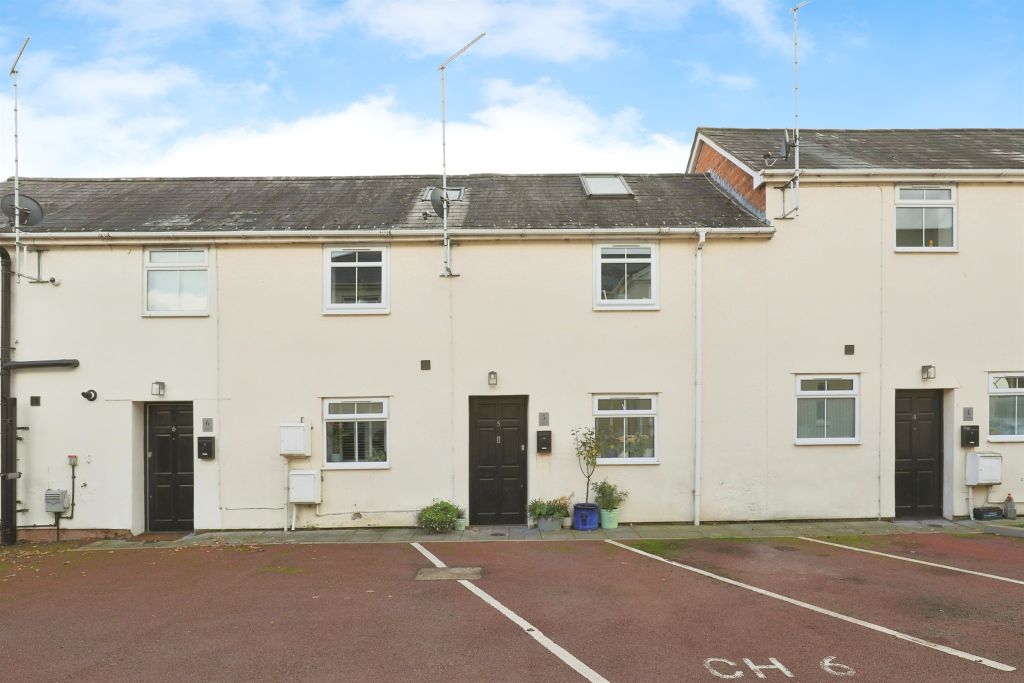 Property photo 2 of 11