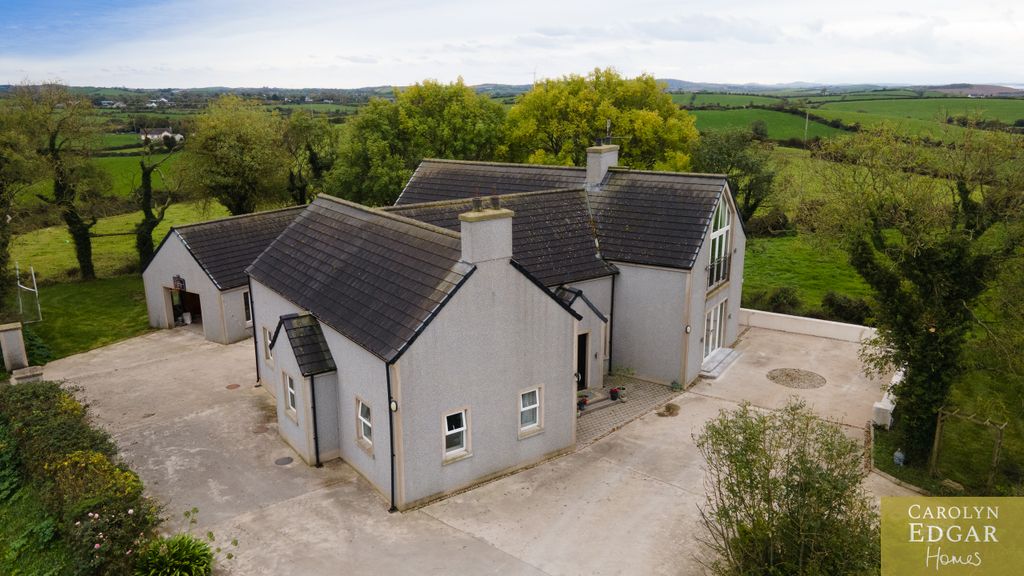Property photo 3 of 70 008