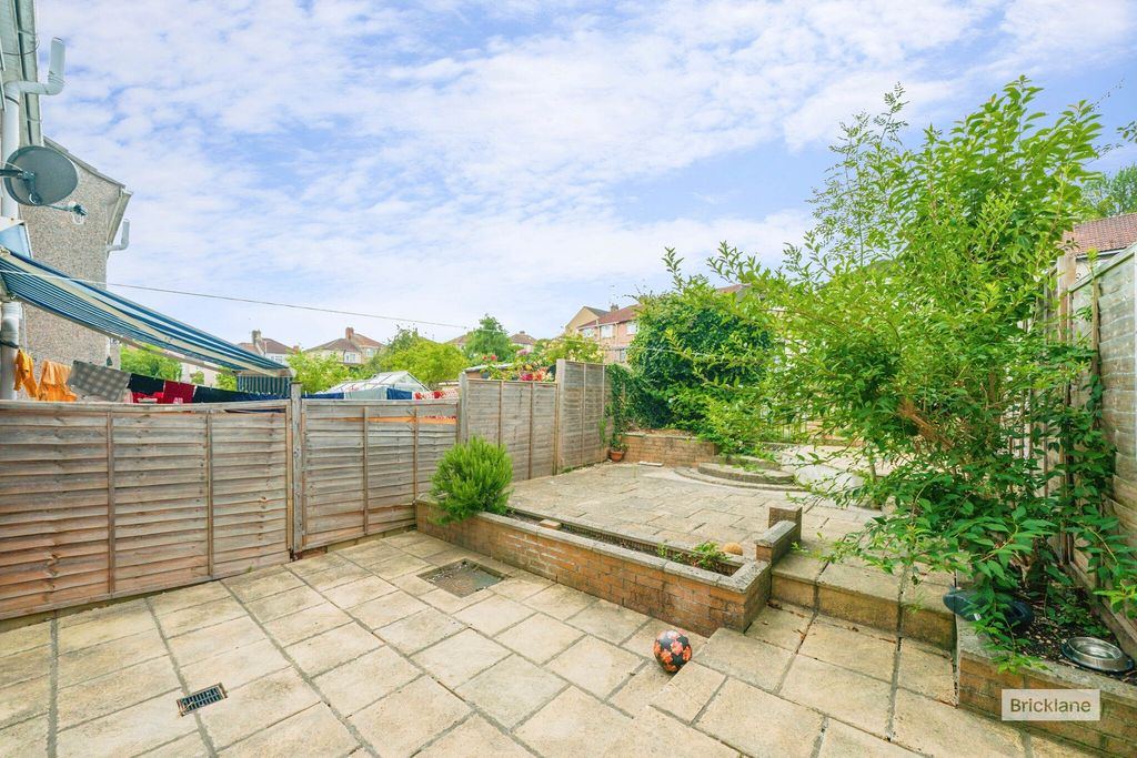 Property photo 2 of 10