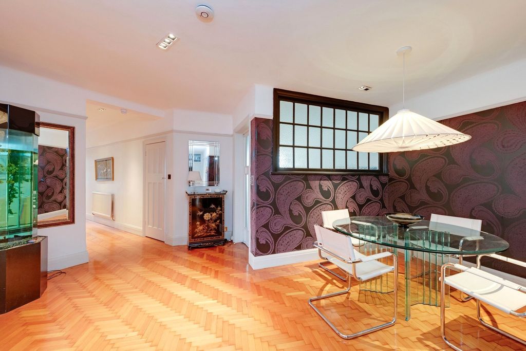 Property photo 3 of 8 Picture No. 02