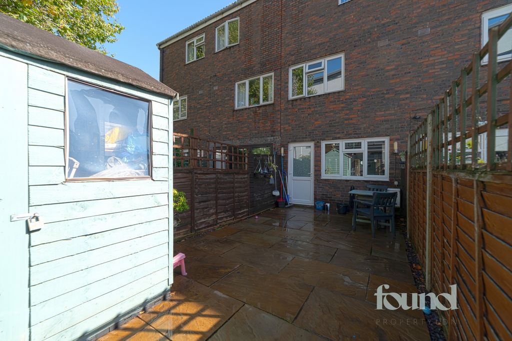 Property photo 2 of 16 Photo 17