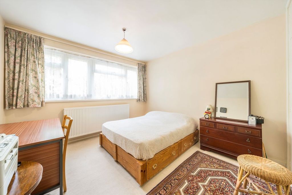 Property photo 2 of 5
