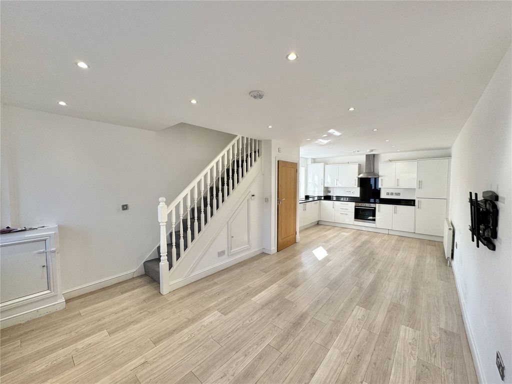 Property photo 2 of 8 Picture No. 02