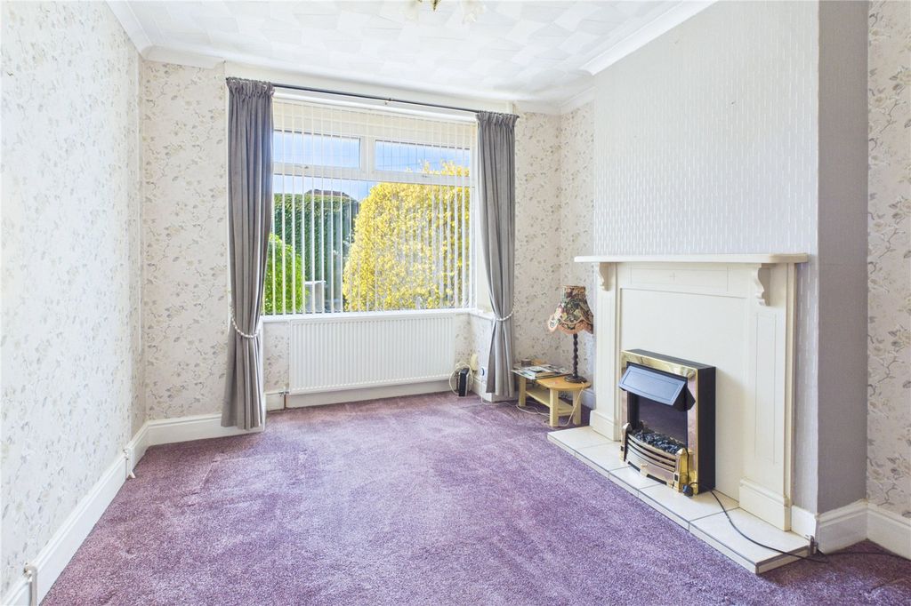Property photo 3 of 22 Picture No. 02