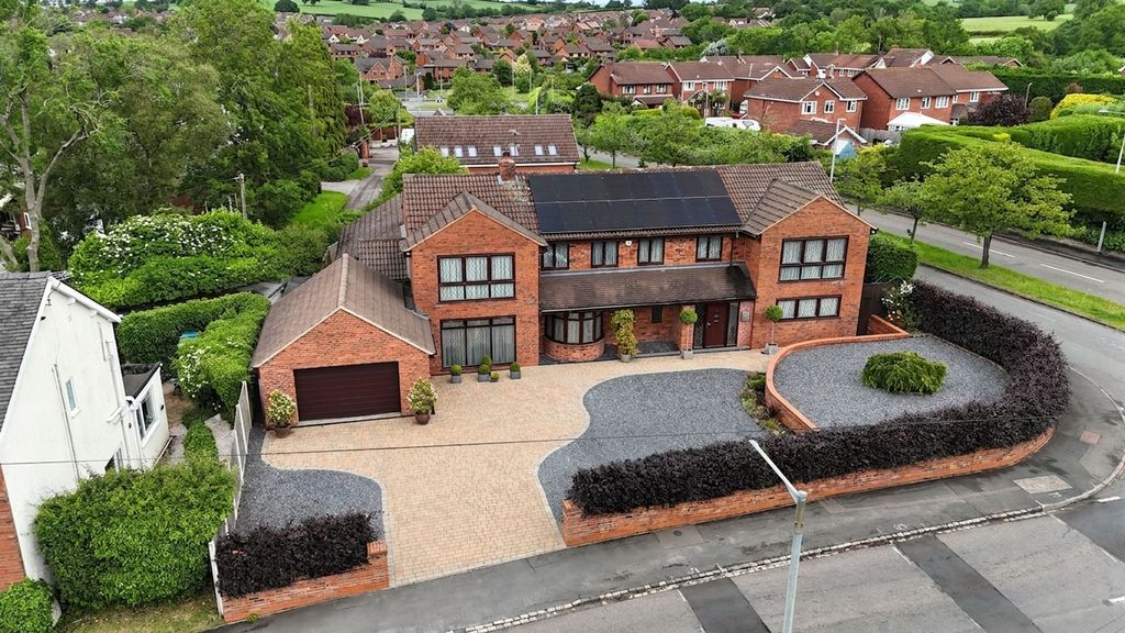 Property photo 1 of 39