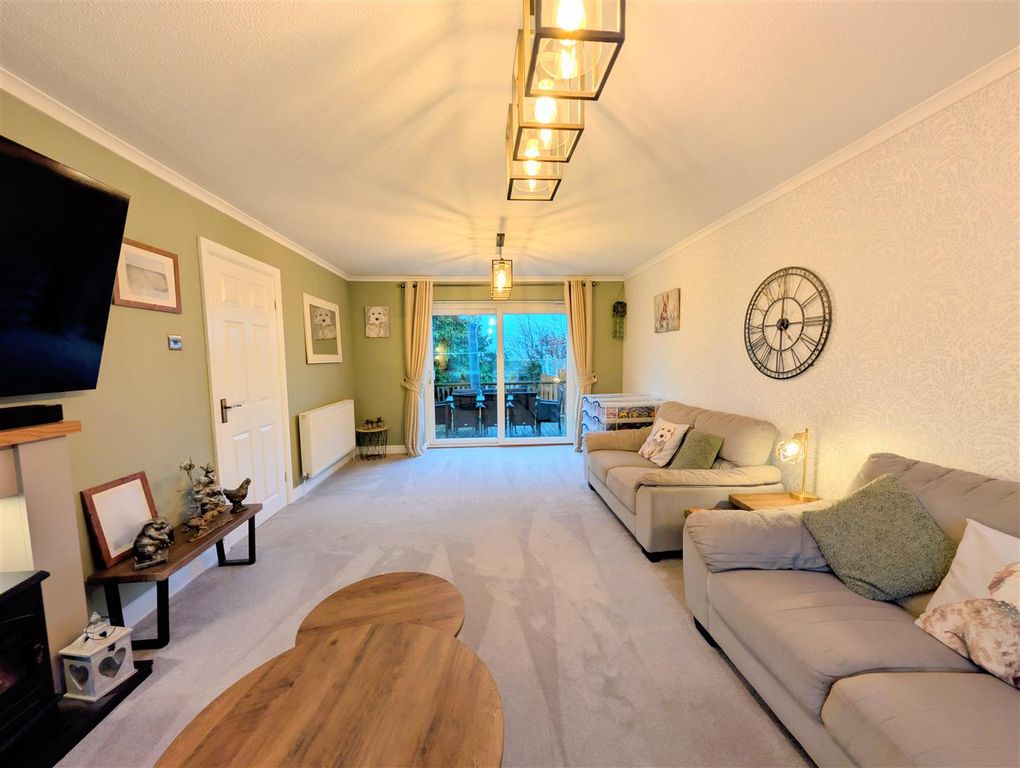 Property photo 2 of 21