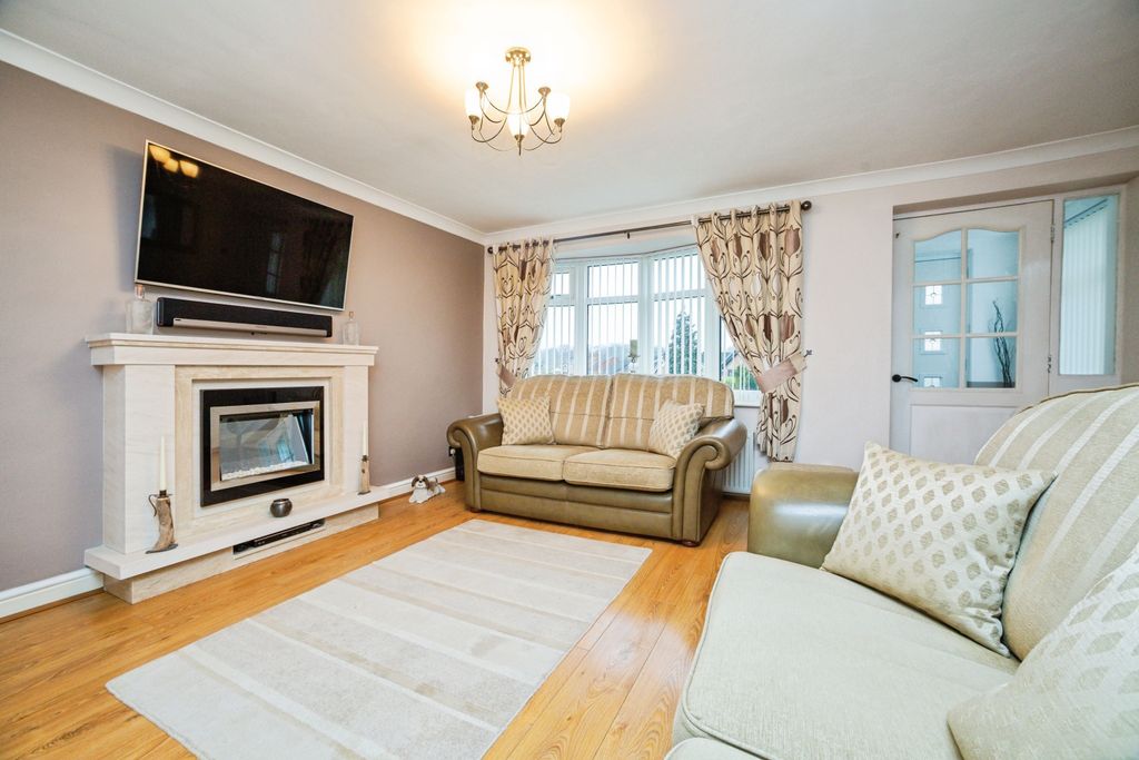Property photo 2 of 25 7B1A3245