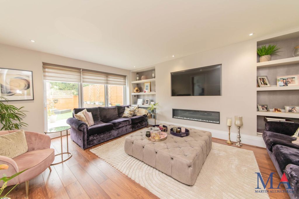 Property photo 1 of 40