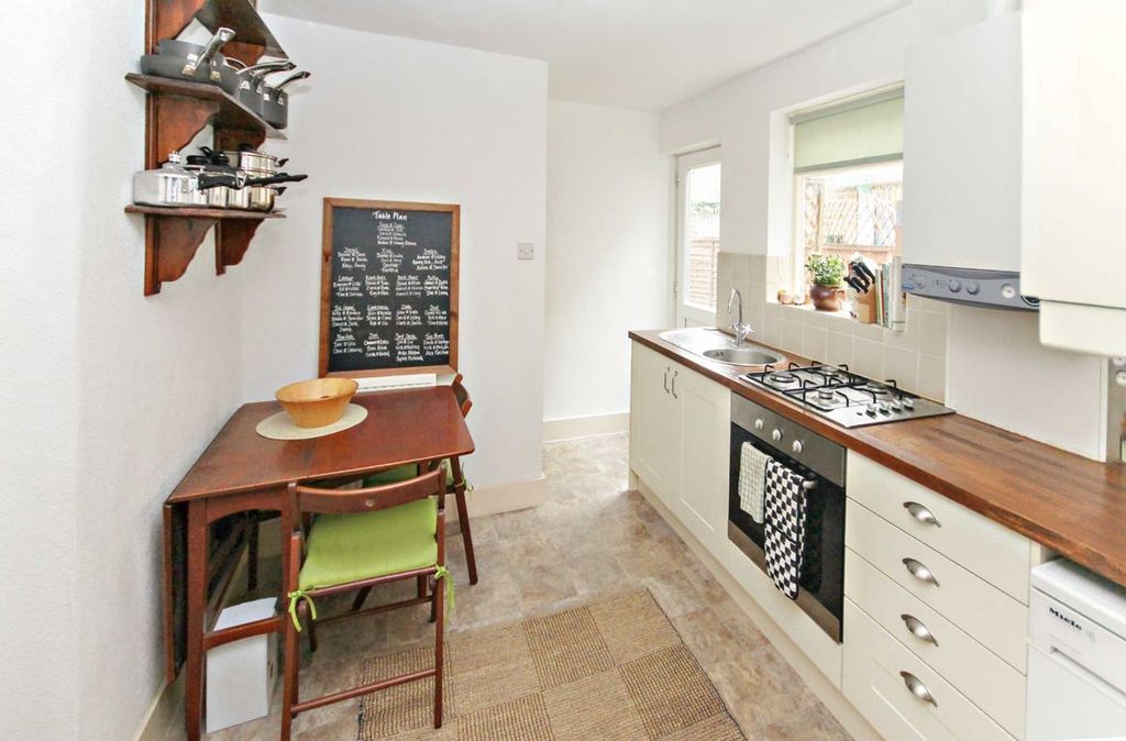 Property photo 3 of 4