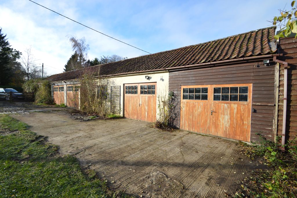 Property photo 3 of 23
