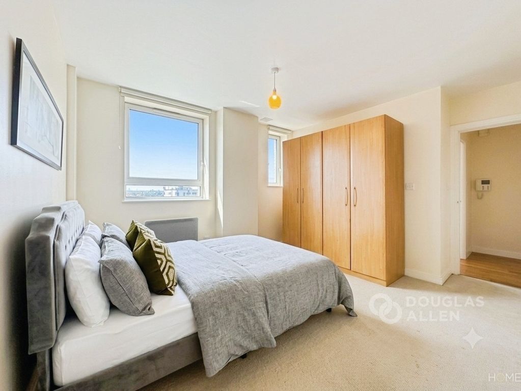 Property photo 2 of 12 0F4Ecc33-C-4Bf1-8...