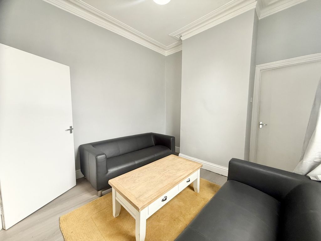 Property photo 2 of 13 Img_0428