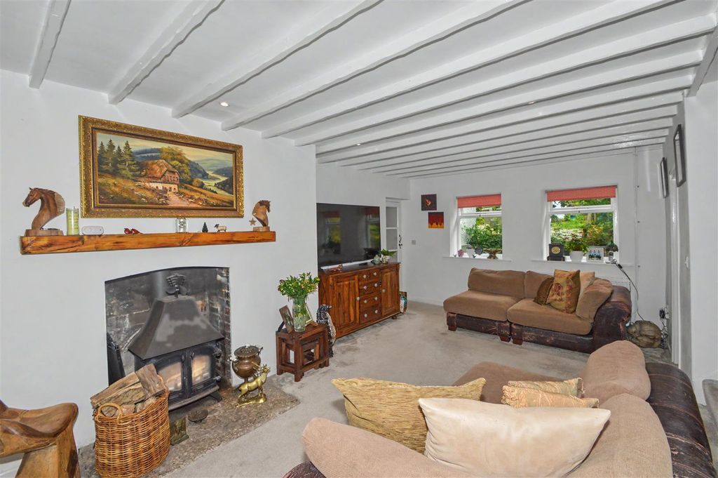 Property photo 3 of 21 Drawing Room