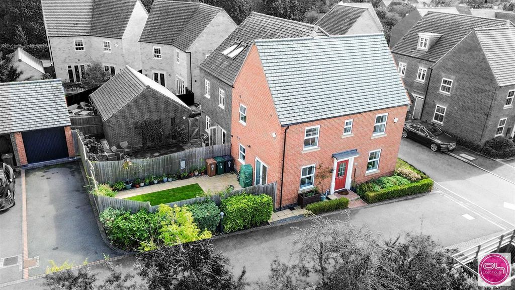 Property photo 2 of 34 Estate Agent (3).Jpg