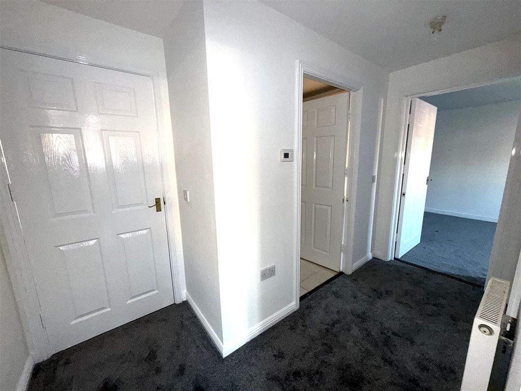 Property photo 2 of 13 10 Silver Hall.Jpeg